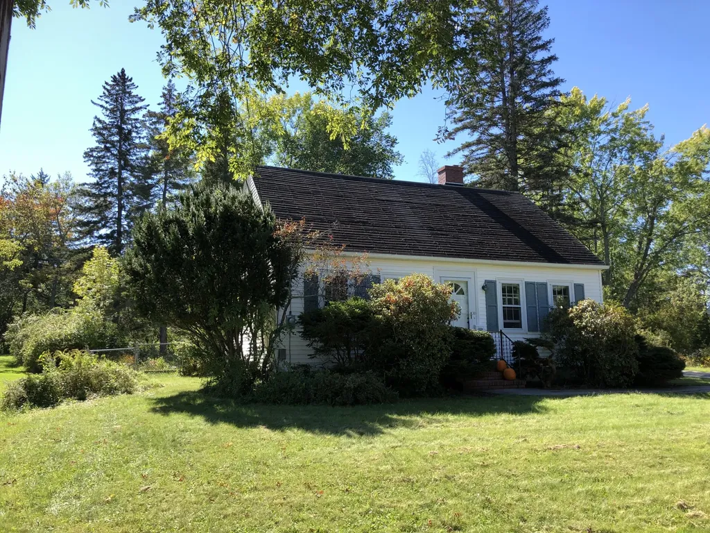 10 Chapel Road Orono ME 04473