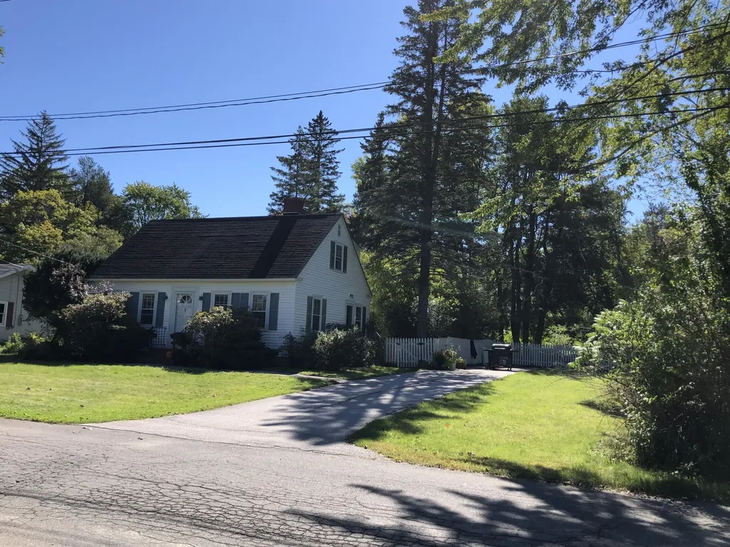 10 Chapel Road Orono ME 04473