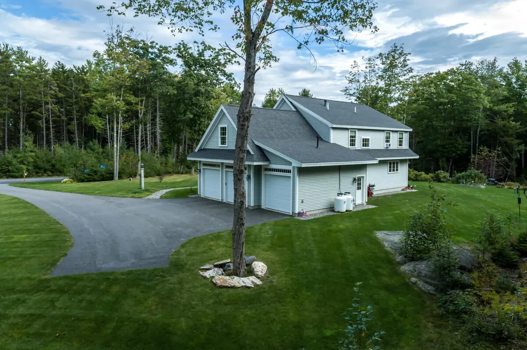 25 Surry Lane Freeport ME 04032