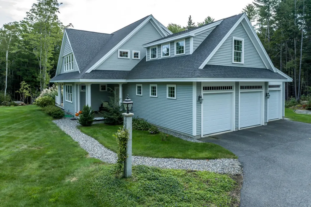 25 Surry Lane Freeport ME 04032