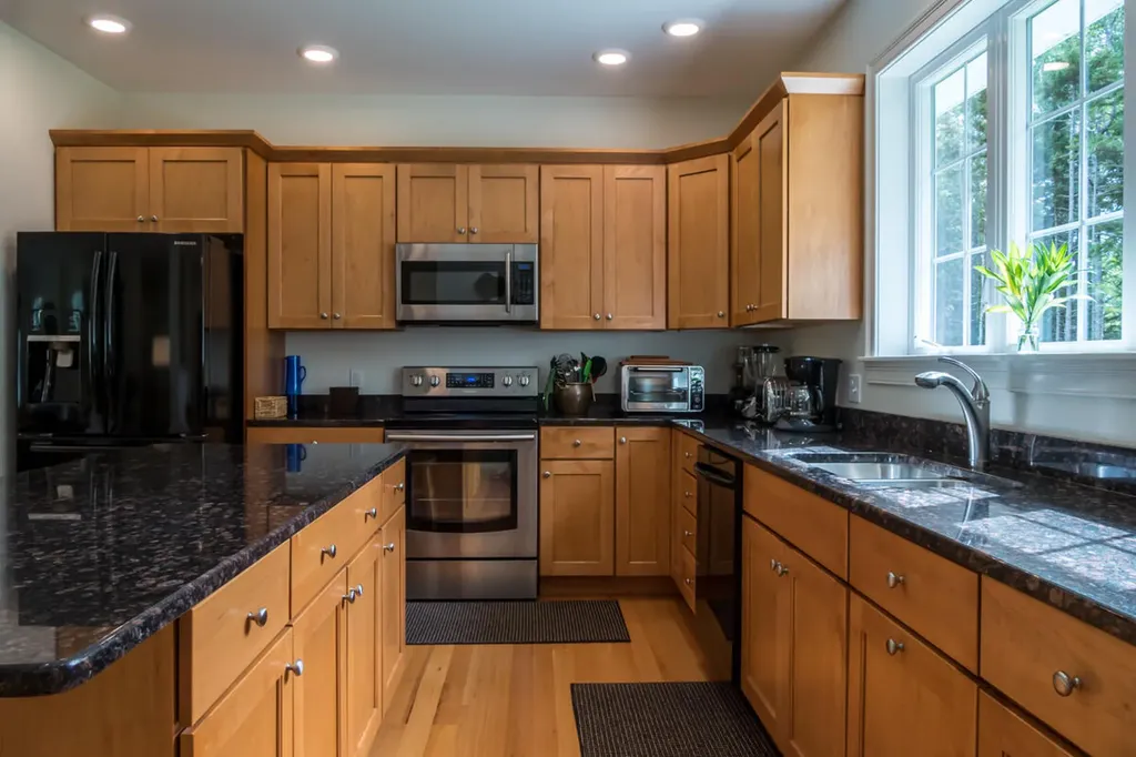 25 Surry Lane Freeport ME 04032