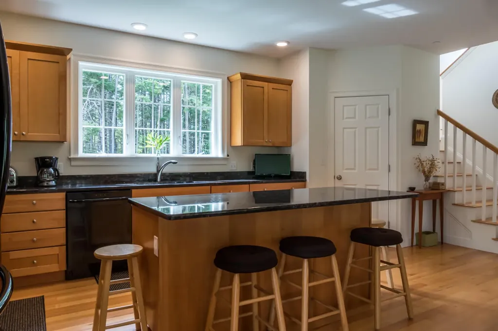 25 Surry Lane Freeport ME 04032