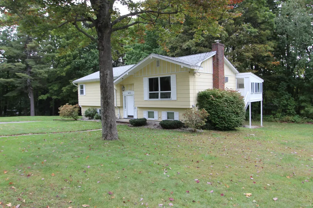 55 Sherbrooke Avenue Lewiston ME 04240