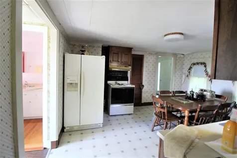 58 Hunt Road Belfast ME 04915