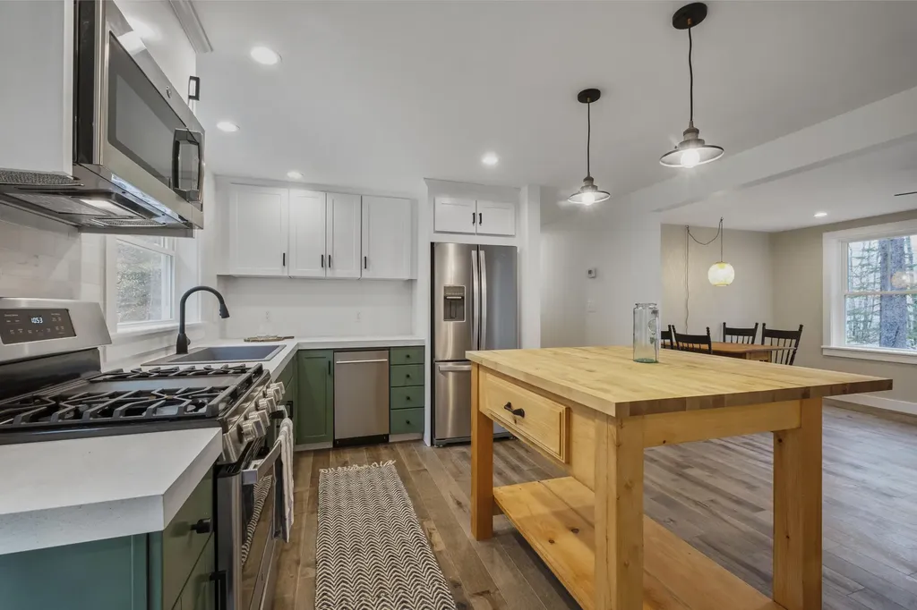 5 Taylor Lane Warren ME 04864