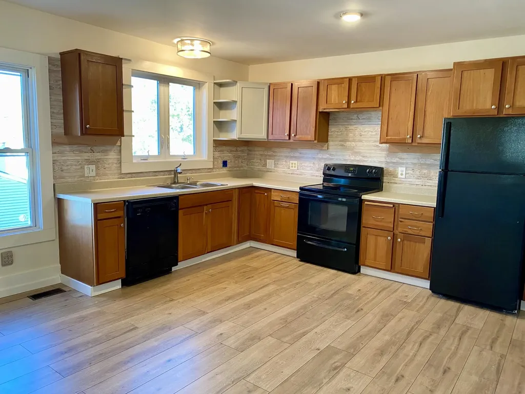 94 Main Street Dexter ME 04930