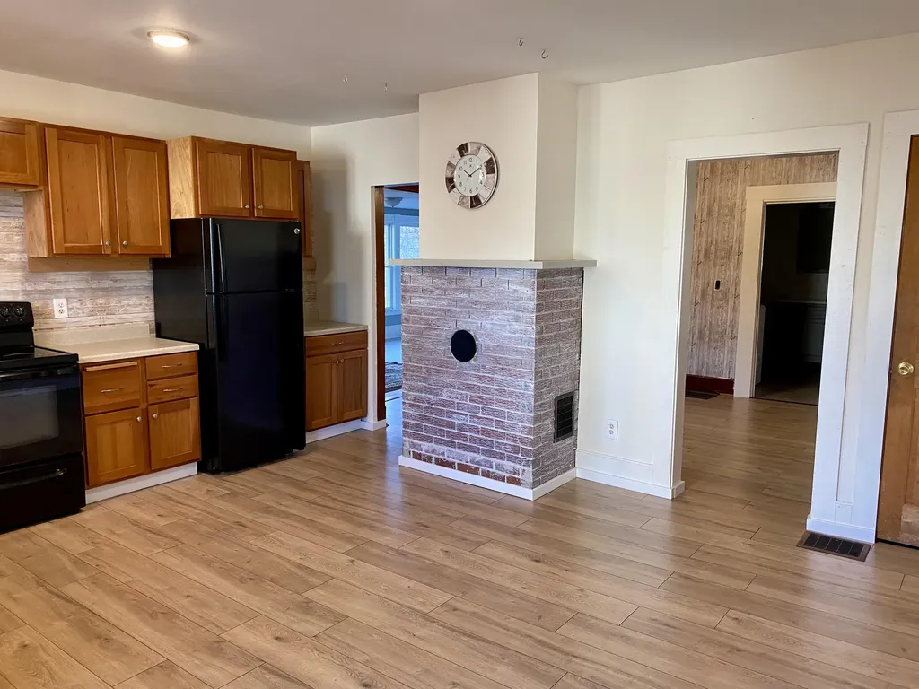 94 Main Street Dexter ME 04930