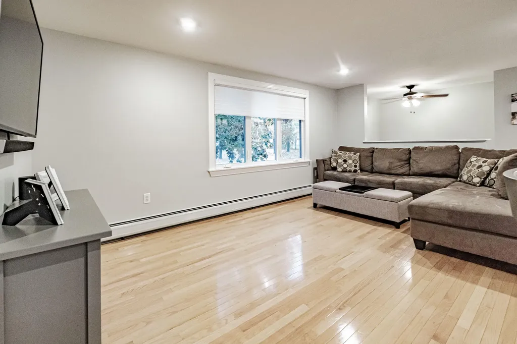 52 Two Rod Road Scarborough ME 04074