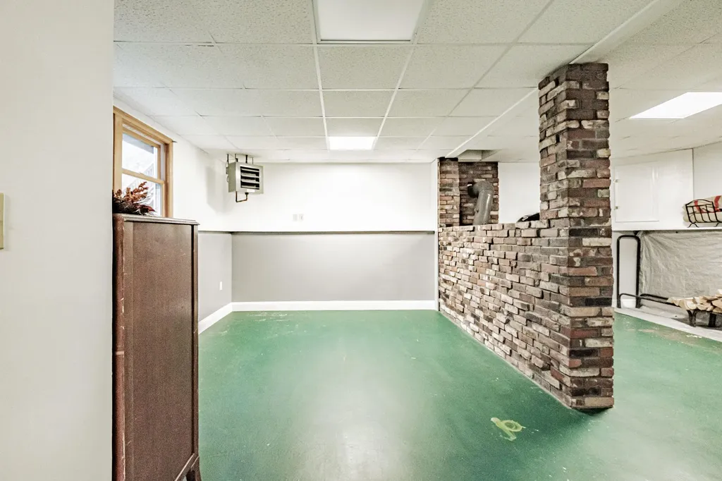 52 Two Rod Road Scarborough ME 04074