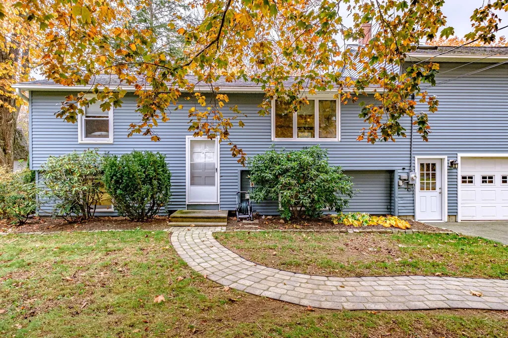 52 Two Rod Road Scarborough ME 04074