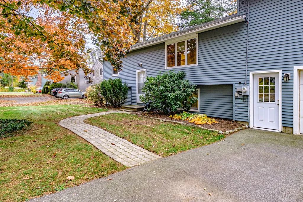 52 Two Rod Road Scarborough ME 04074