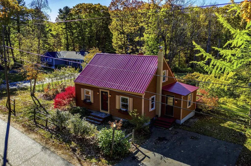 44 Eastman Road Cape Elizabeth ME 04107
