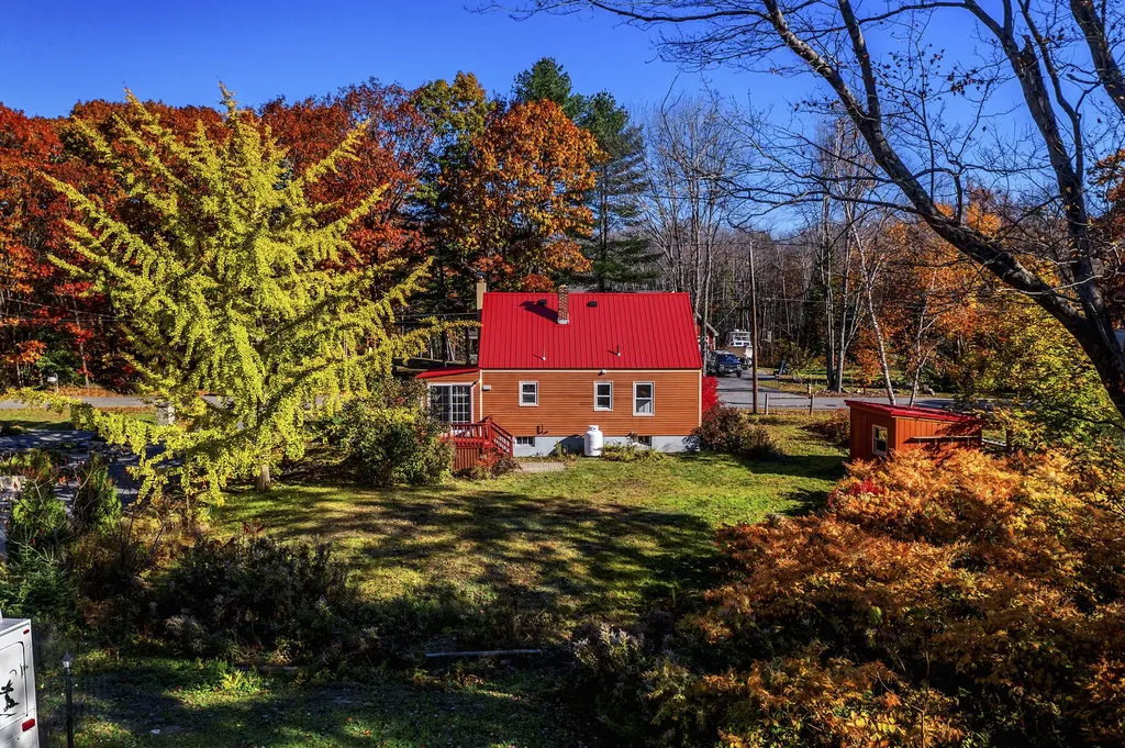 44 Eastman Road Cape Elizabeth ME 04107