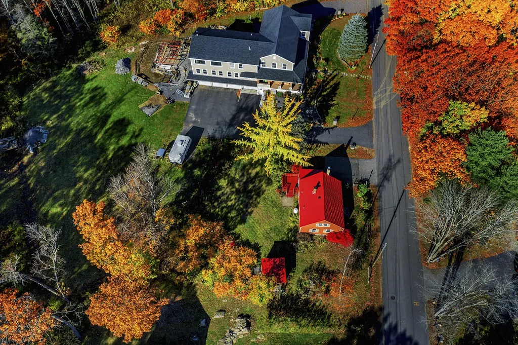 44 Eastman Road Cape Elizabeth ME 04107