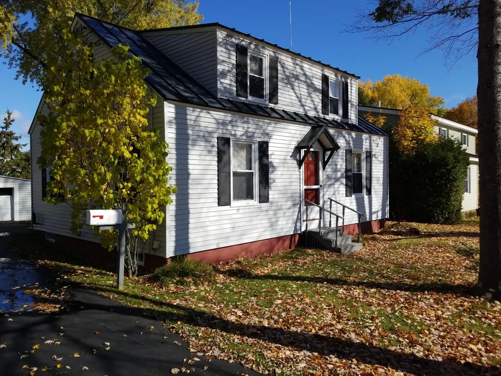 15 Violette Avenue Waterville ME 04901