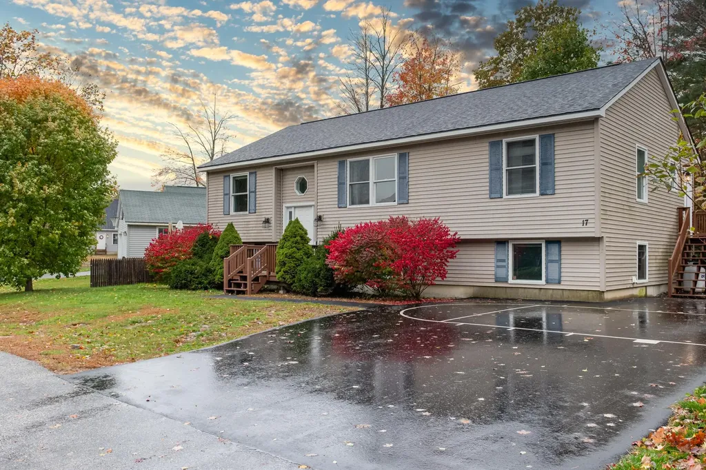 17 Hemlock Drive Topsham ME 04086
