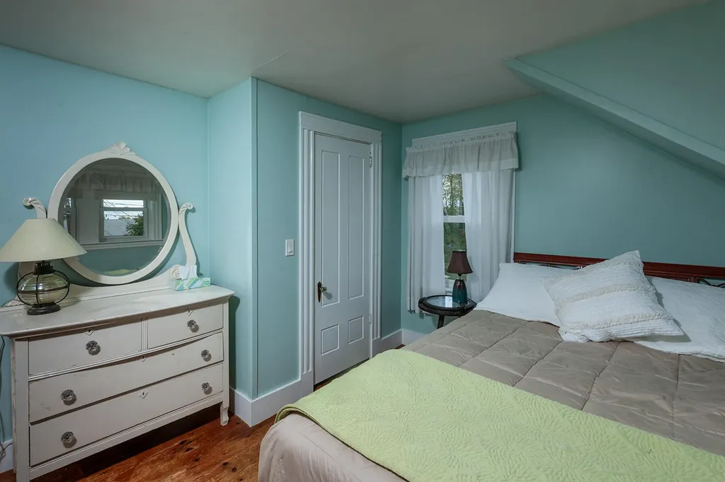 247 Hanscom Road Eliot ME 03903