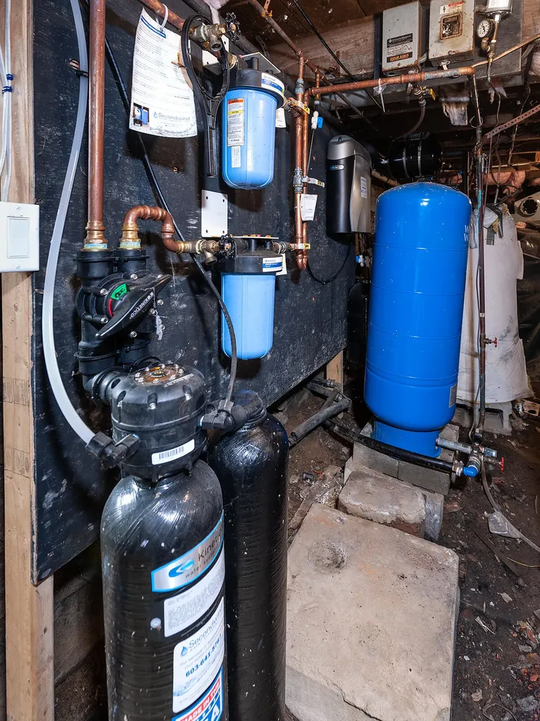 247 Hanscom Road Eliot ME 03903