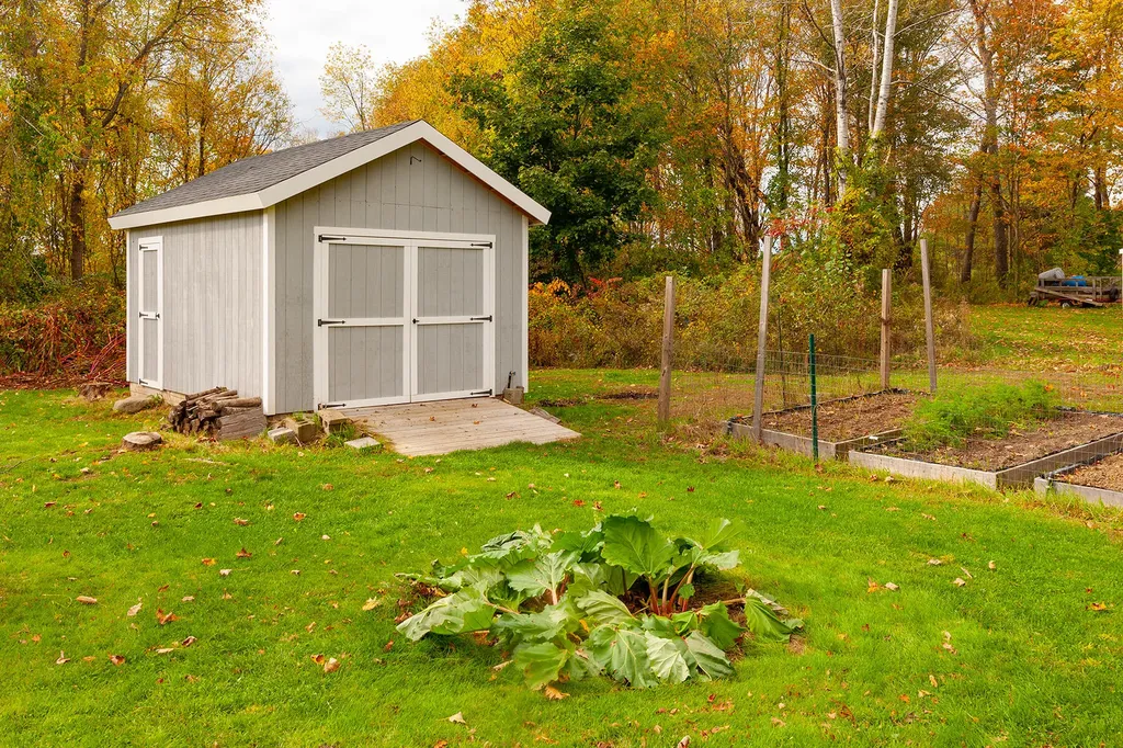 247 Hanscom Road Eliot ME 03903