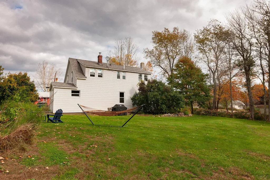 247 Hanscom Road Eliot ME 03903