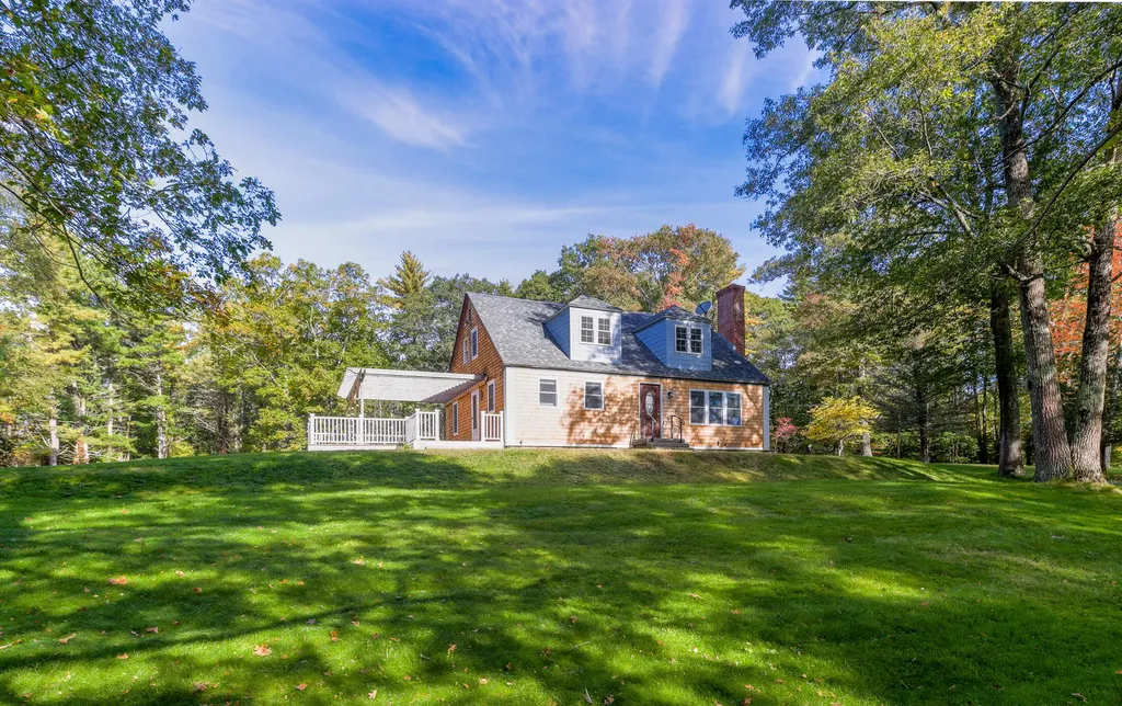 25 Pinkhams Lane Kittery ME 03905