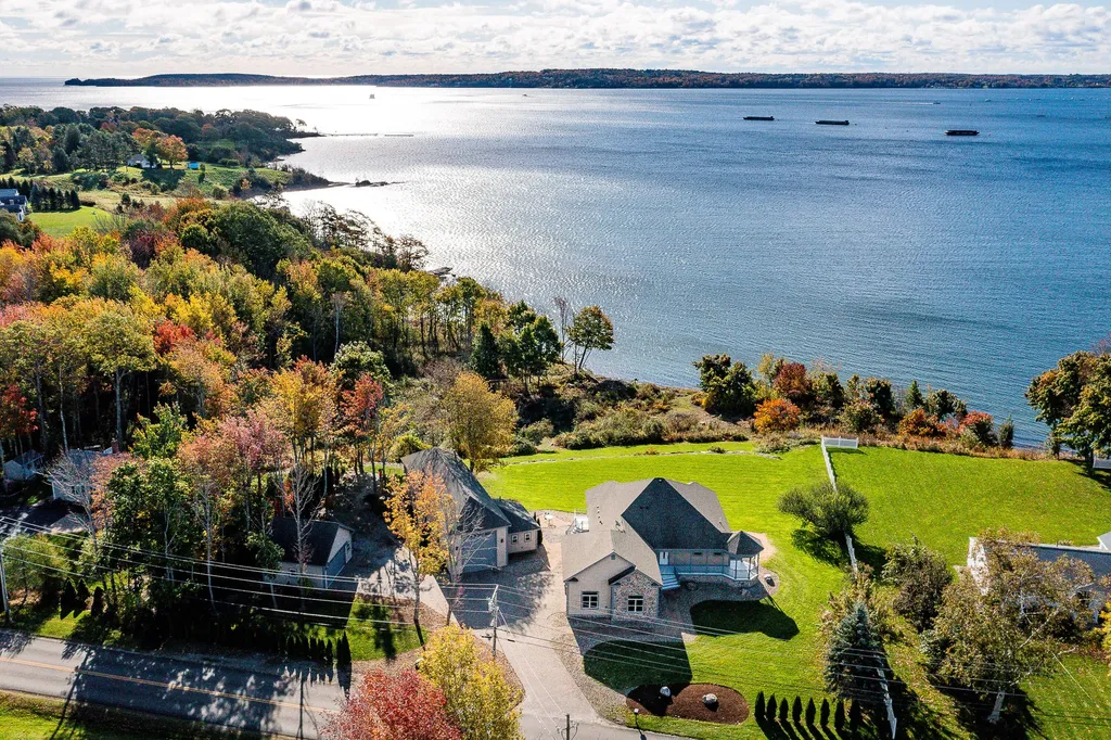 87 Waldo Avenue Rockland ME 04841
