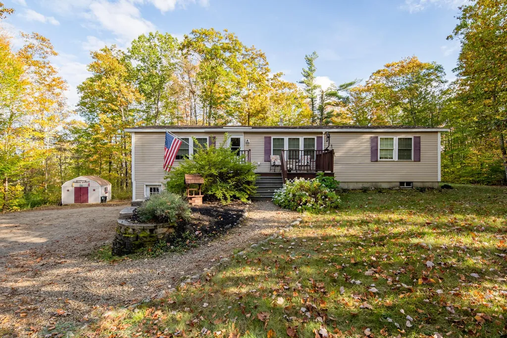 11 Brianna Drive Lebanon ME 04027