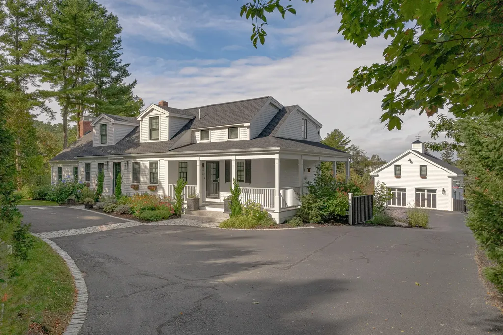 72 Foreside Road Falmouth ME 04105