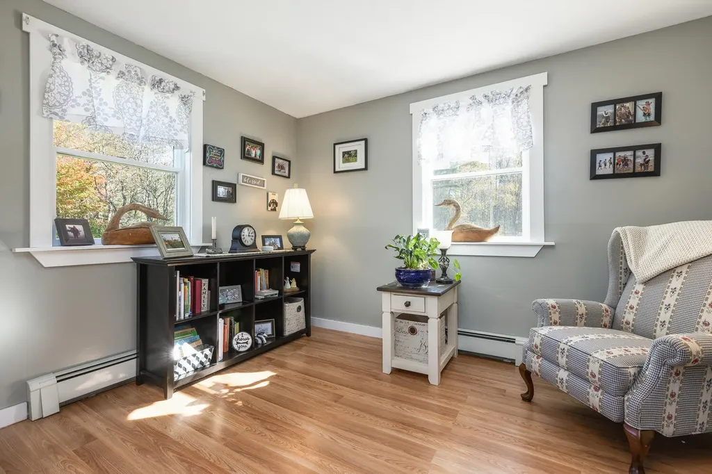 381 Hallowell Road Pownal ME 04069