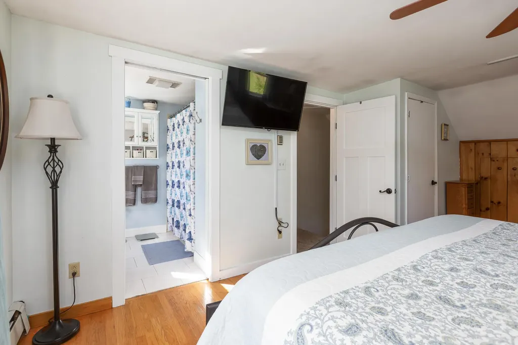 381 Hallowell Road Pownal ME 04069