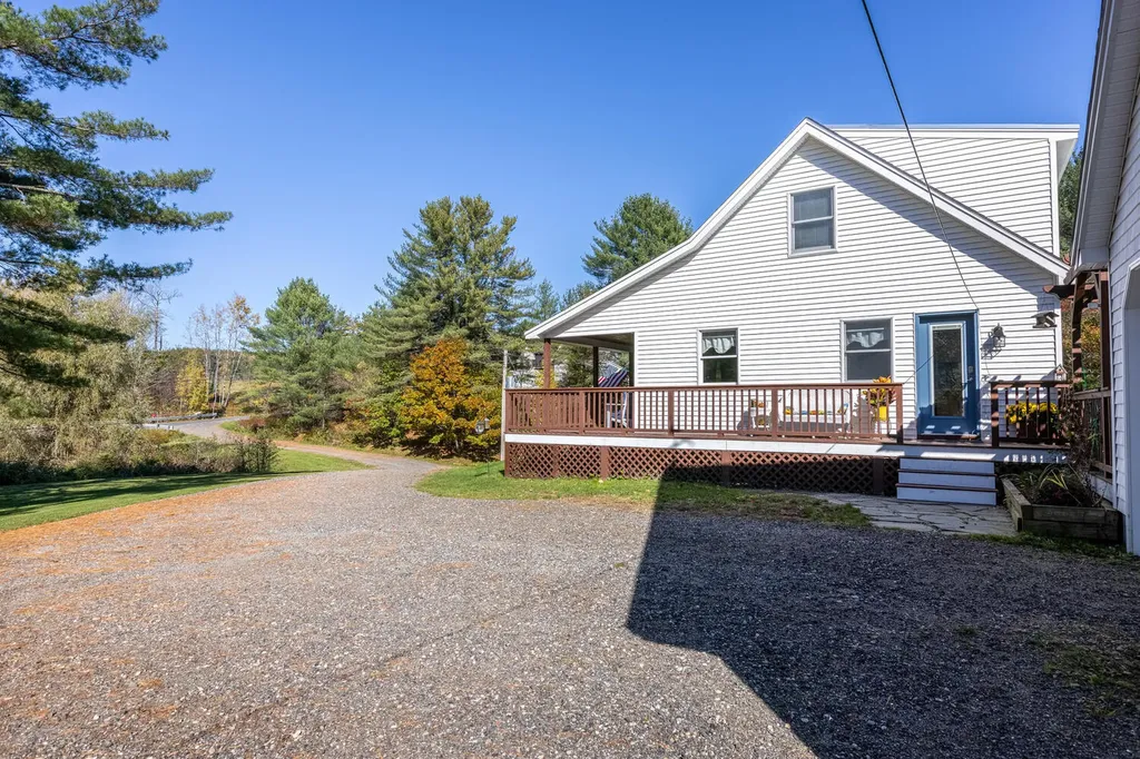 381 Hallowell Road Pownal ME 04069
