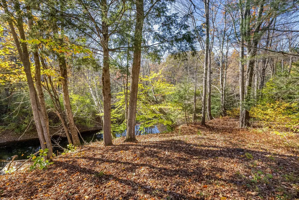 381 Hallowell Road Pownal ME 04069
