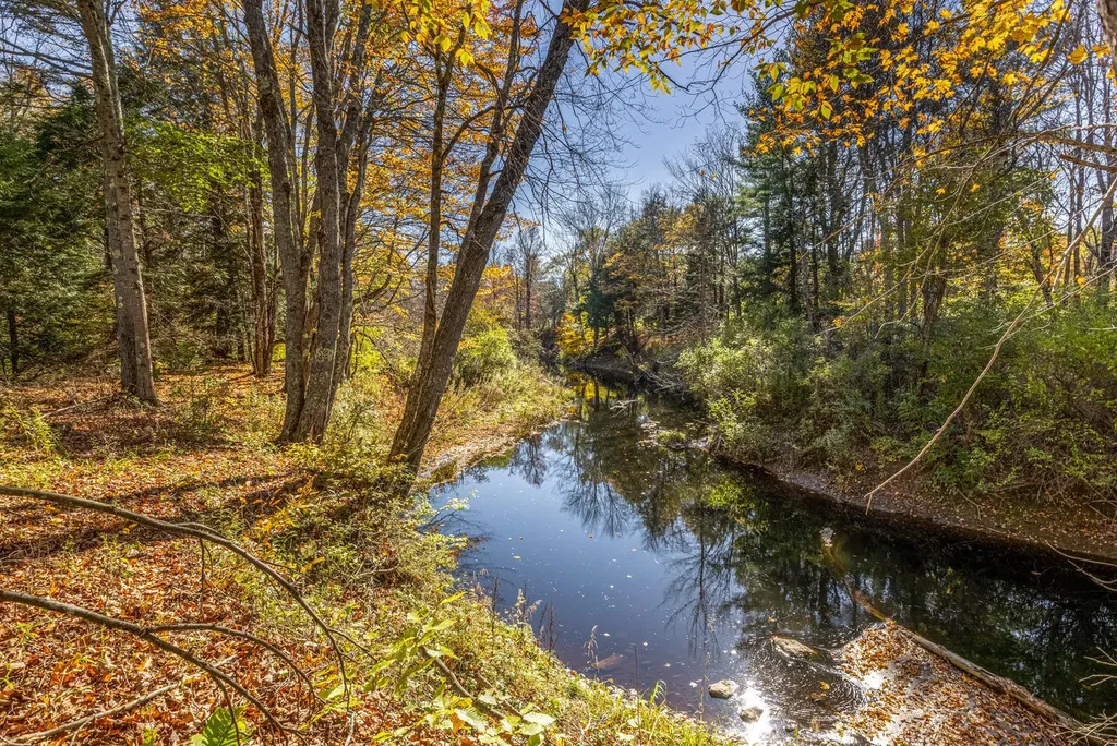 381 Hallowell Road Pownal ME 04069