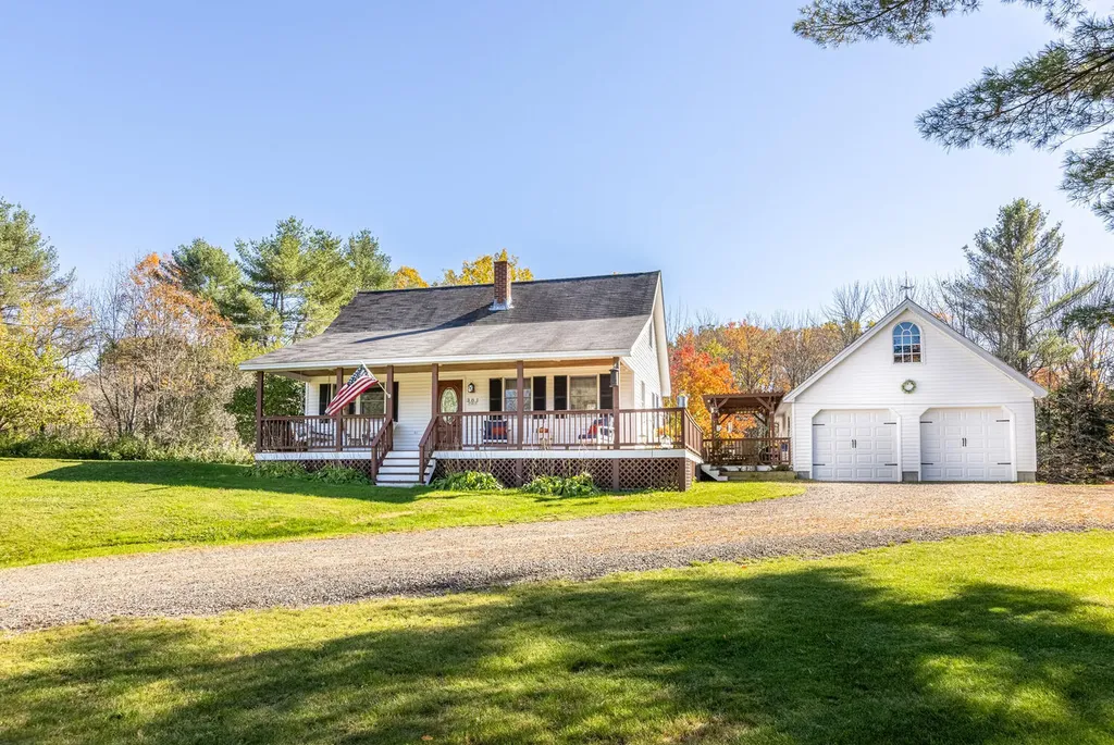 381 Hallowell Road Pownal ME 04069