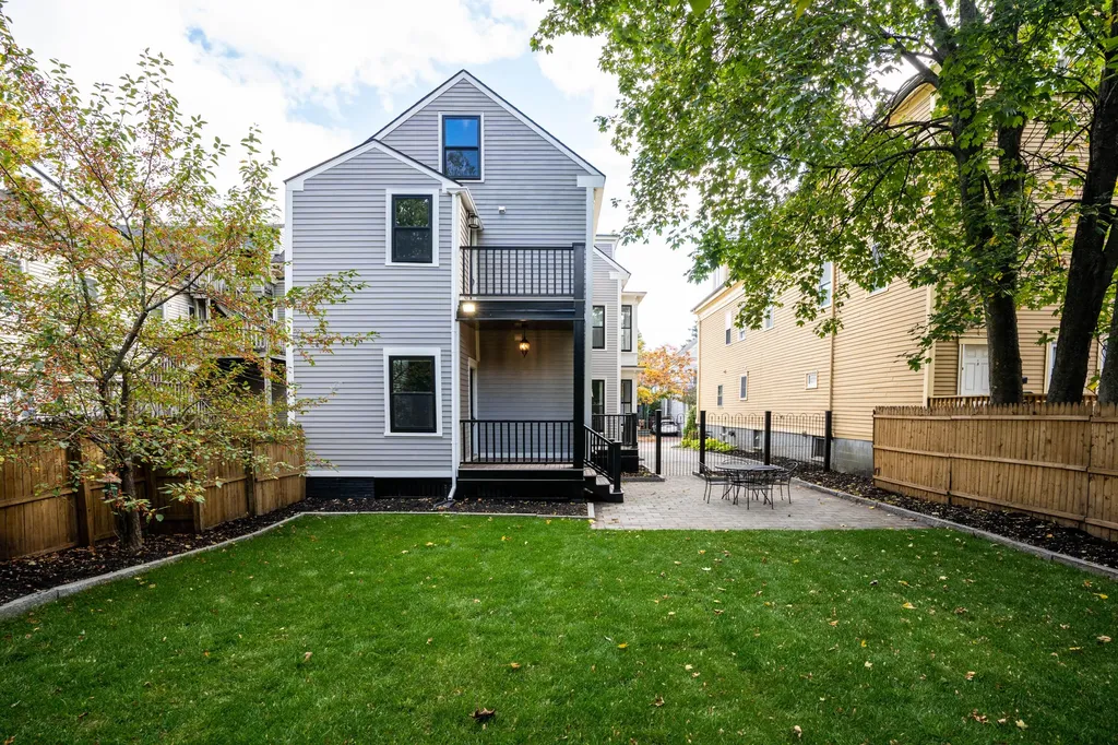 273 Spring Street Portland ME 04102