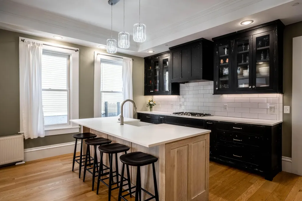 273 Spring Street Portland ME 04102