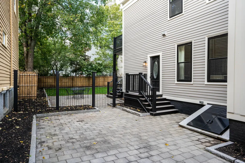 273 Spring Street Portland ME 04102