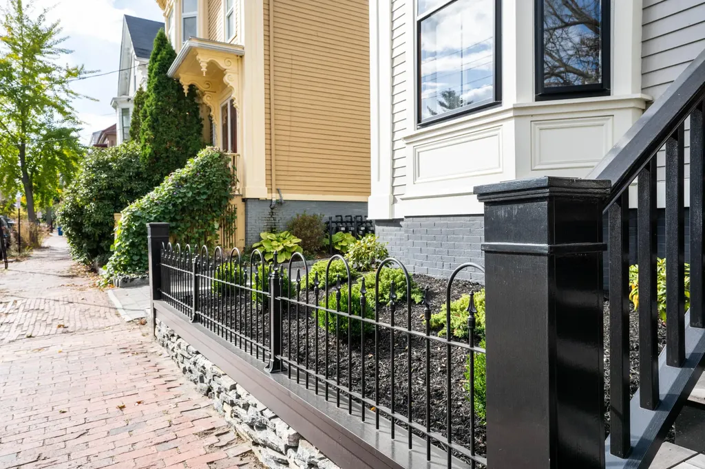 273 Spring Street Portland ME 04102