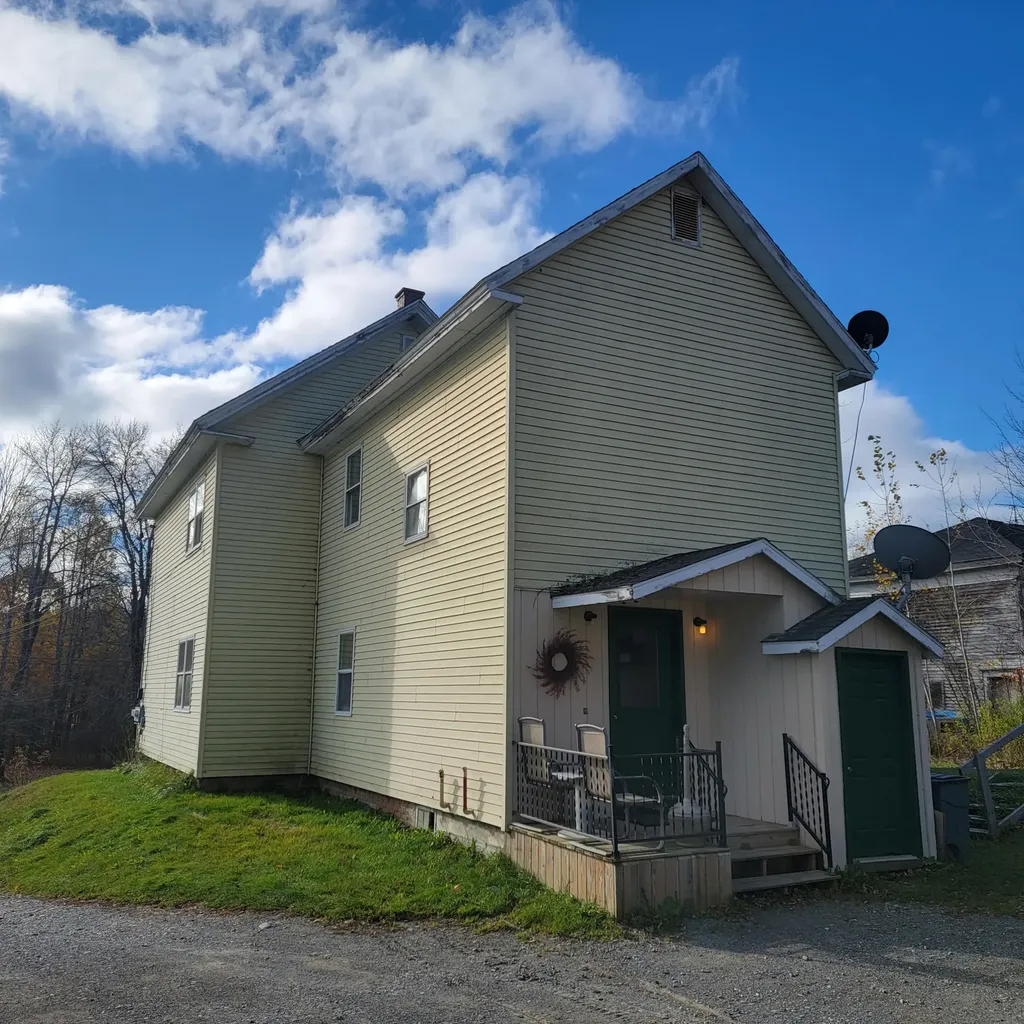 22 Mill Street Sangerville ME 04479