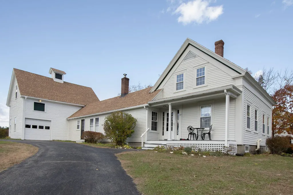 37 Farwell Street Lisbon ME 04250