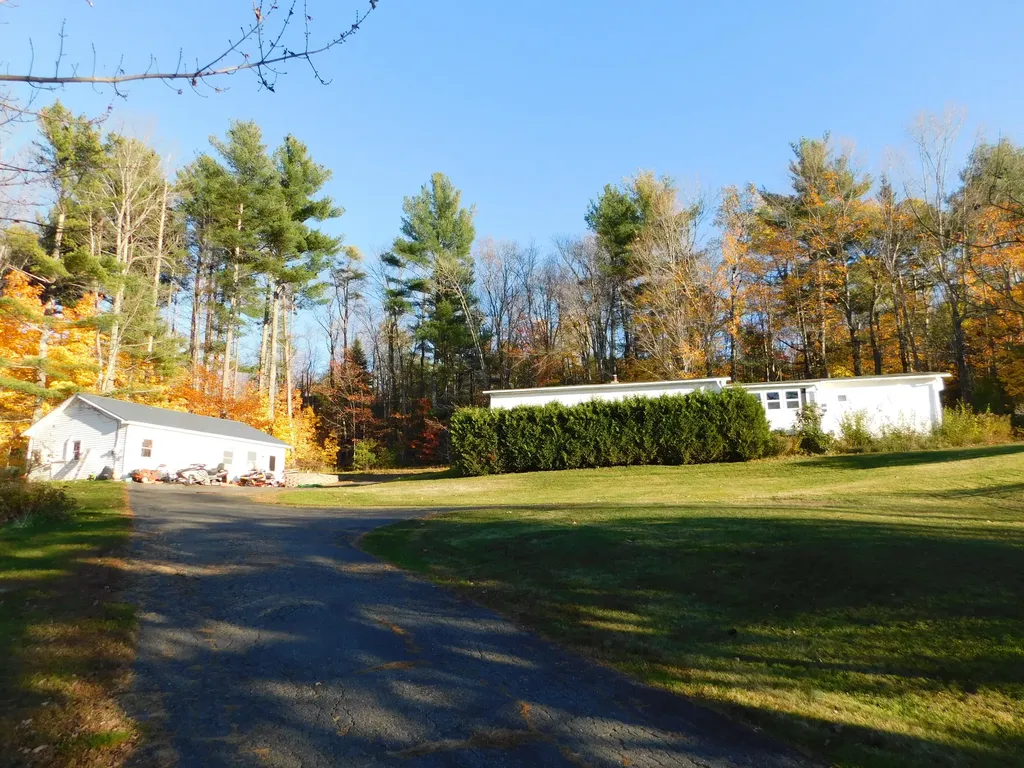647 Dover Road Dexter ME 04930