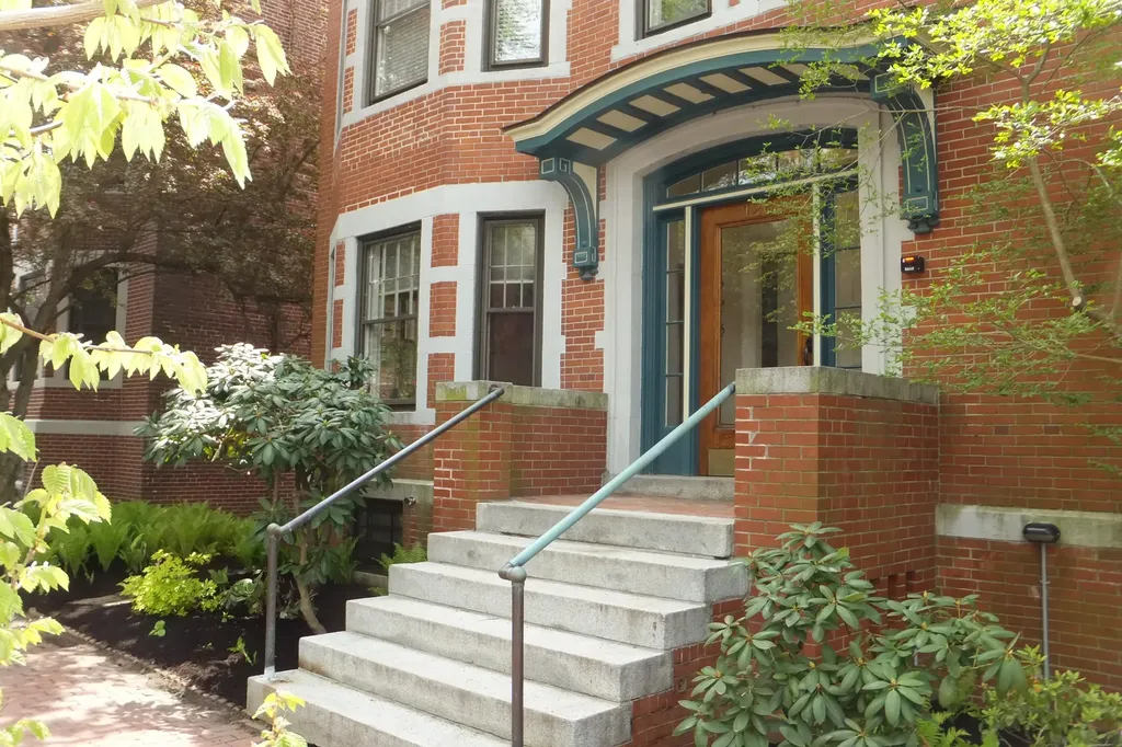 126 Neal Street Portland ME 04102