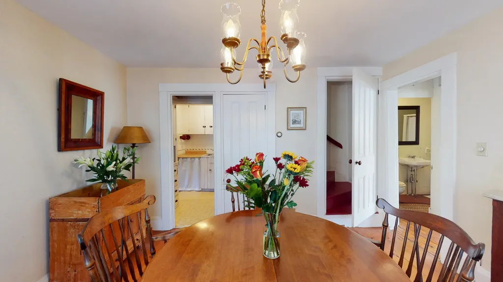 55 Main Street Thomaston ME 04861