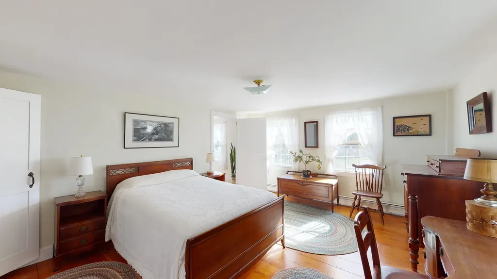 55 Main Street Thomaston ME 04861