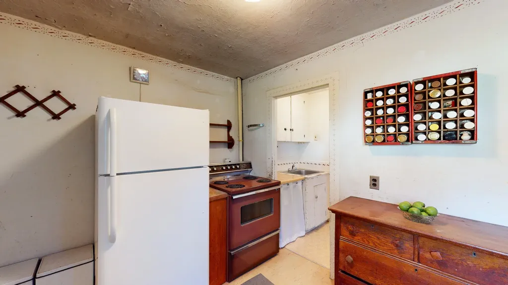 55 Main Street Thomaston ME 04861