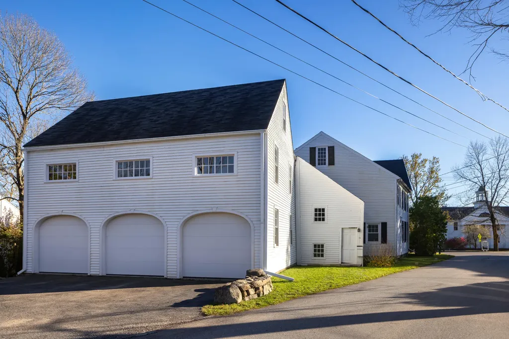 55 Main Street Thomaston ME 04861