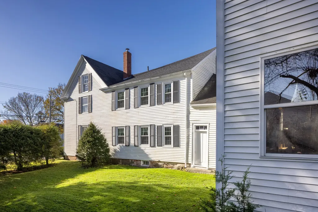 55 Main Street Thomaston ME 04861