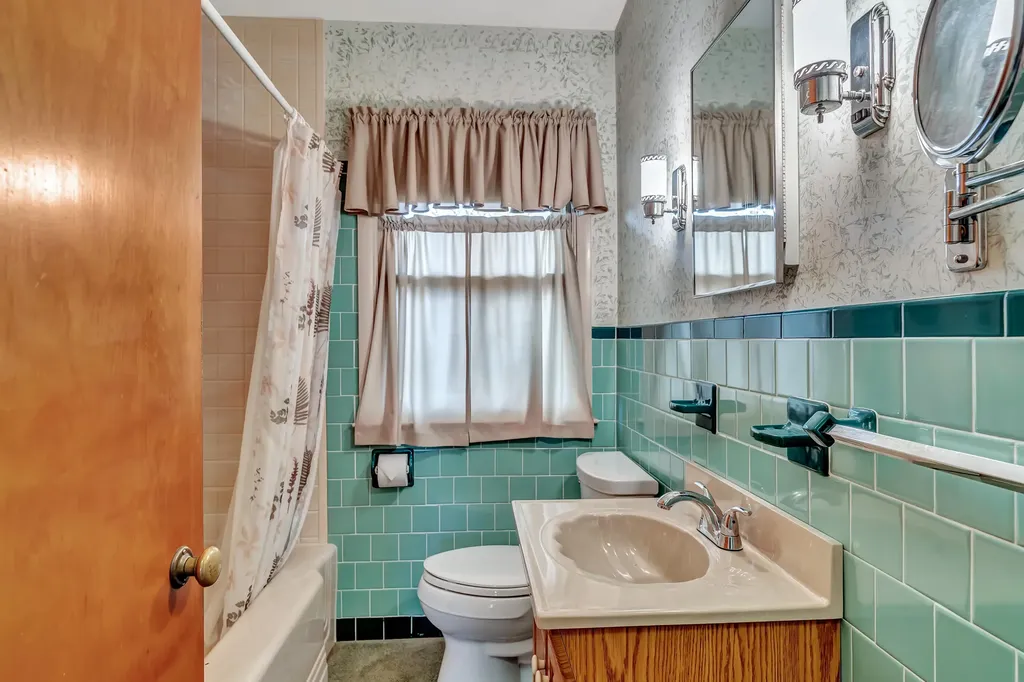 110 Johnson Road Gorham ME 04038