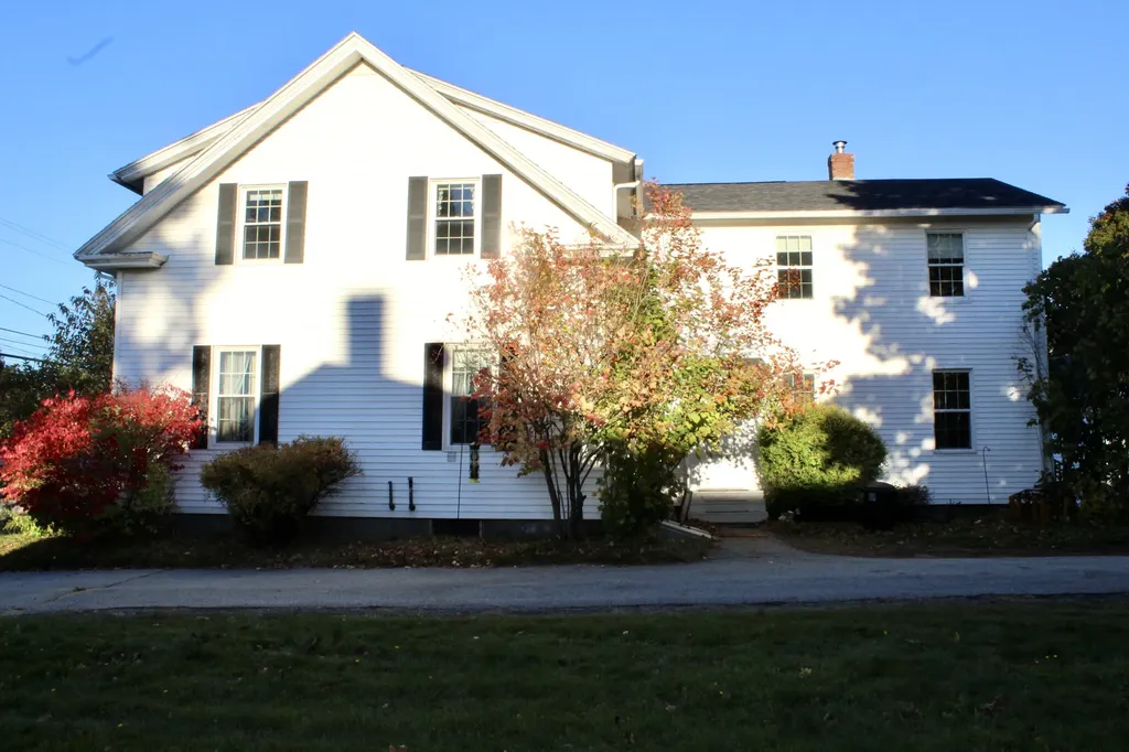 513 N Main Street Brewer ME 04412