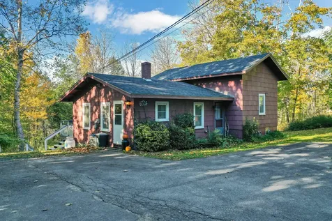 15 Cedar Lane Friendship ME 04547